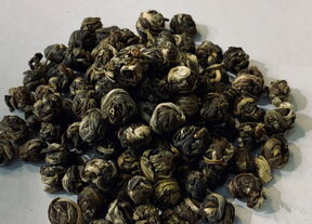 Jasmin Dragon Pearls Bio 2000 Tee liefern lassen